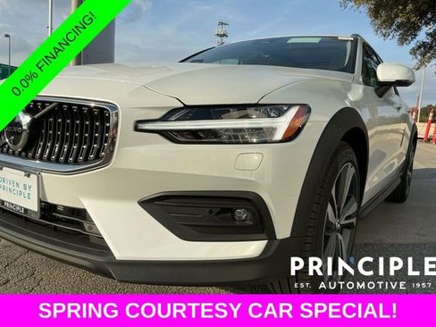 New 2026 Volvo V60 B5 Cross Country Plus w/ Protection Package Premier image 12