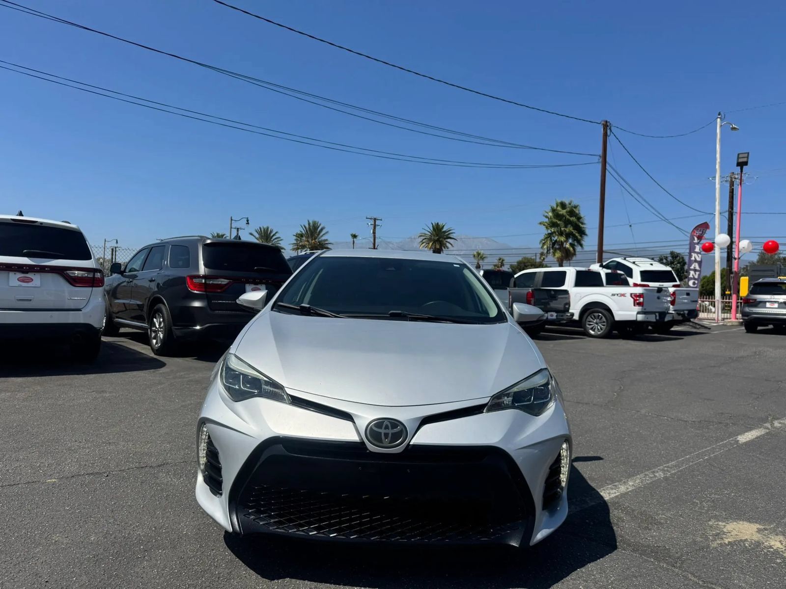 Used 2017 Toyota Corolla SE w/ Carpet Mat Package (TMS) FWD image 13