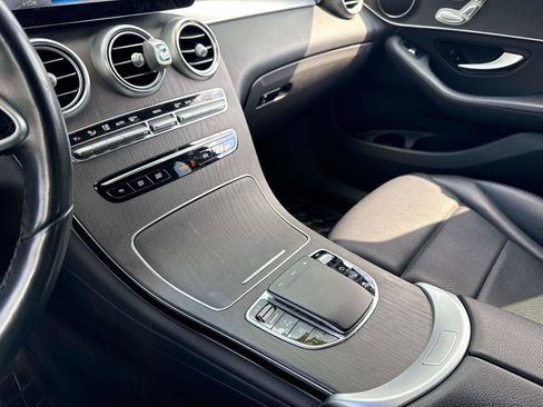 Used 2022 Mercedes-Benz GLC 300 GLC 300 image 25