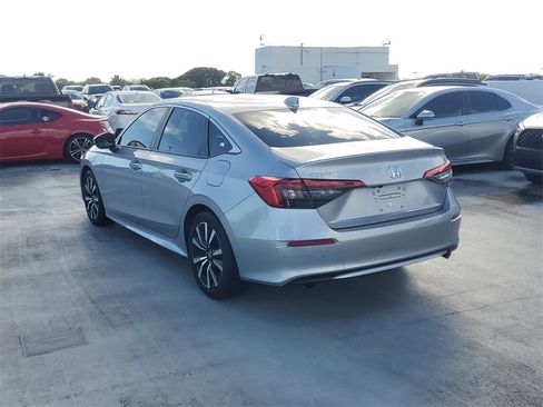 Used 2022 Honda Civic EX image 5