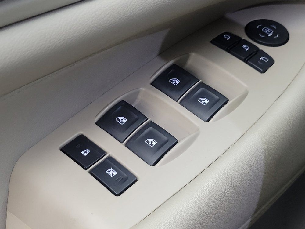 Used 2017 Cadillac Escalade Premium Luxury RWD image 27