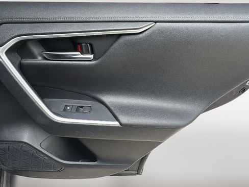 Used 2019 Toyota RAV4 Limited w/ Advanced Technology Package FWD image 27