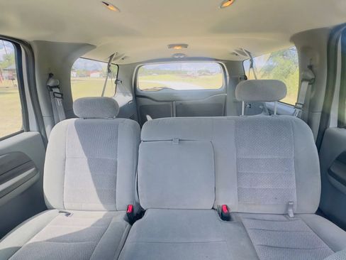 Used 2003 Ford Excursion XLT image 18