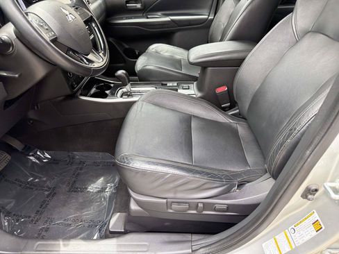 Used 2020 Mitsubishi Outlander SEL FWD image 29