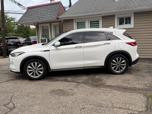 Used 2020 INFINITI QX50 Luxe w/ Navigation Package AWD/4WD image 3