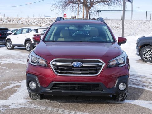 Used 2019 Subaru Outback 2.5i Limited w/ Popular Package #2 image 3