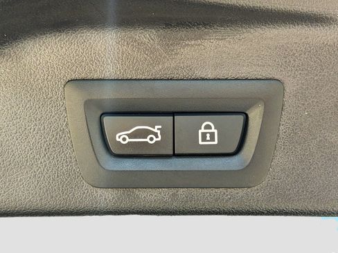 Used 2023 BMW X5 sDrive40i w/ M Sport Package RWD image 13