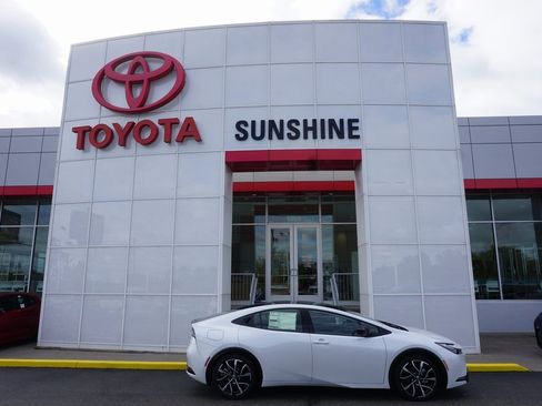 New 2026 Toyota Prius Plug-In Hybrid image 1