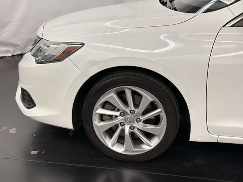 Used 2017 Acura ILX w/ Premium Package FWD image 11