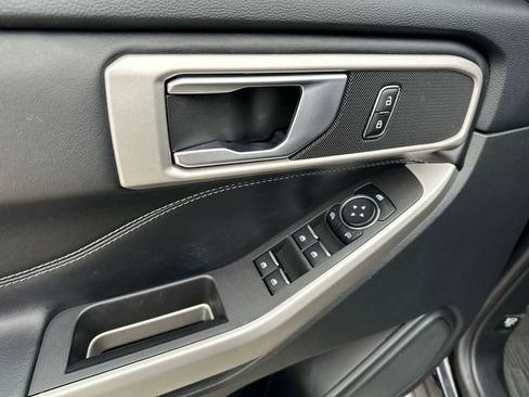 Used 2023 Ford Explorer XLT w/ Equipment Group 202A image 15