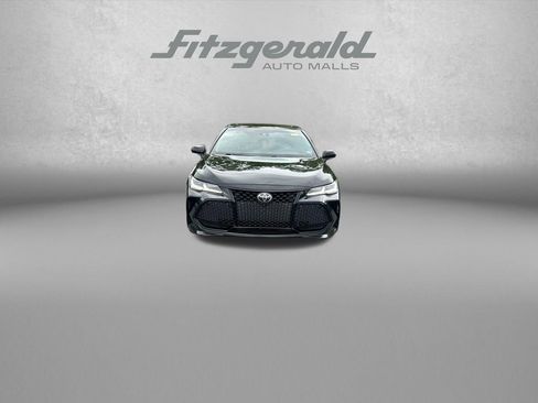 Used 2019 Toyota Avalon Touring w/ Advanced Safety Package FWD image 2