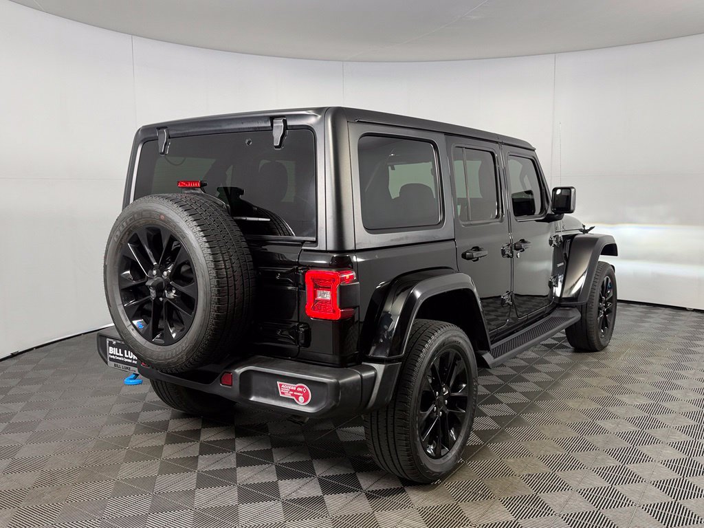 Used 2023 Jeep Wrangler Unlimited Sahara AWD/4WD image 7