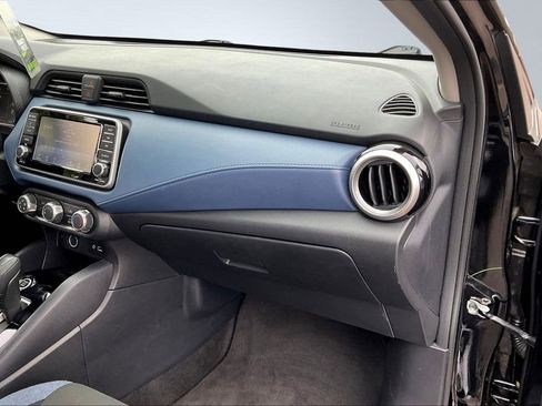 Used 2025 Nissan Versa SV image 27