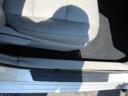 Used 2012 Toyota Camry LE FWD image 15