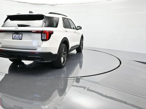 Certified 2025 Ford Explorer ST-Line w/ Premium Package image 5