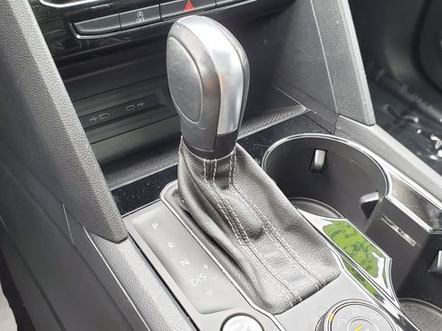 Used 2021 Volkswagen Atlas SEL Premium image 29