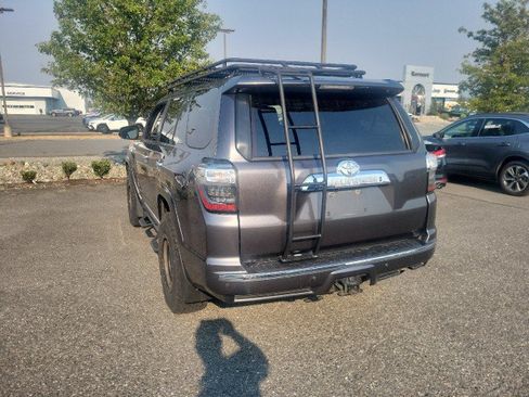 Used 2019 Toyota 4Runner Limited AWD/4WD image 4