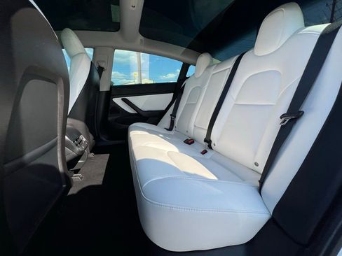 Used 2019 Tesla Model 3 Standard Range Plus image 15