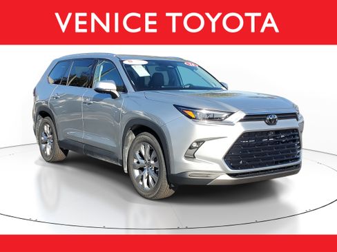 Used 2024 Toyota Grand Highlander Limited image 1