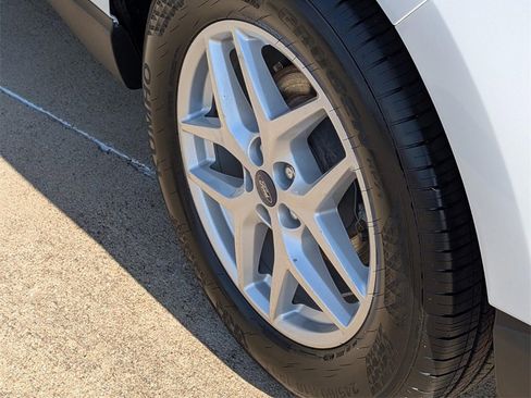 Used 2021 Ford Edge SEL image 8