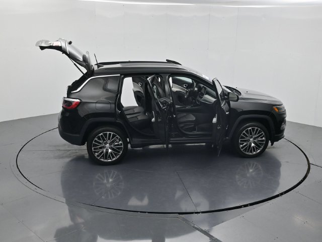 Used 2023 Jeep Compass Limited w/ Elite Group AWD/4WD image 47