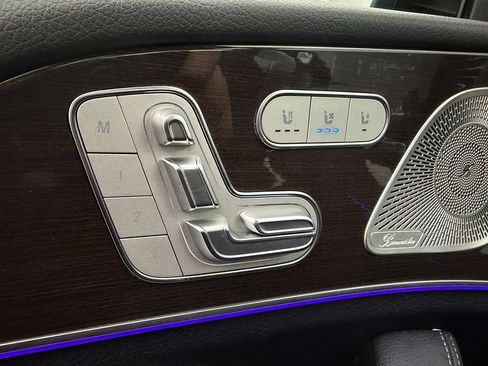 Used 2025 Mercedes-Benz GLS 450 4MATIC image 19