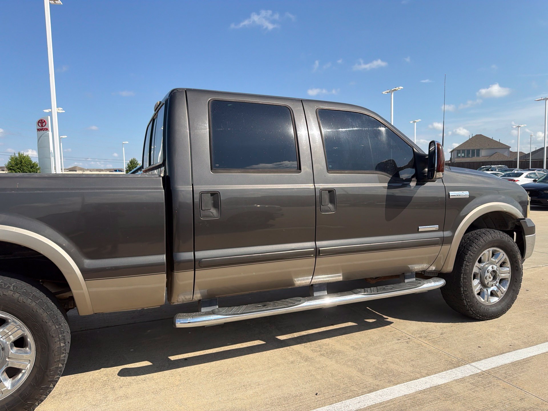 Used 2006 Ford F250 4x4 Crew Cab Super Duty image 2
