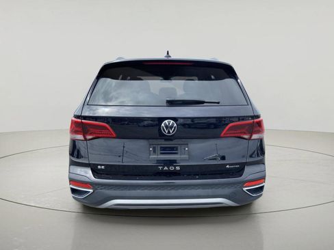 Used 2024 Volkswagen Taos SE AWD/4WD image 4