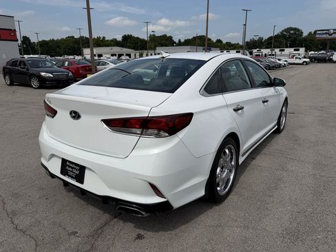 Used 2019 Hyundai Sonata Sport w/ Tech Package 03 FWD image 3