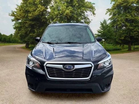 Used 2019 Subaru Forester Premium w/ All-Weather Package AWD/4WD image 3