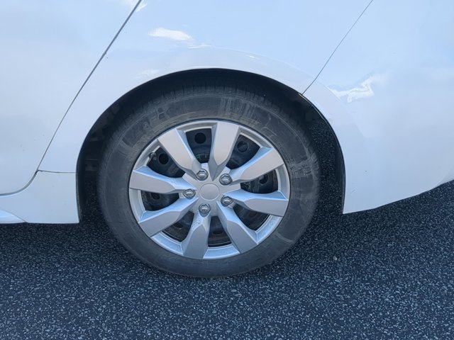 Used 2020 Toyota Corolla LE FWD image 22