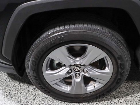 Used 2023 Toyota RAV4 LE AWD/4WD image 11