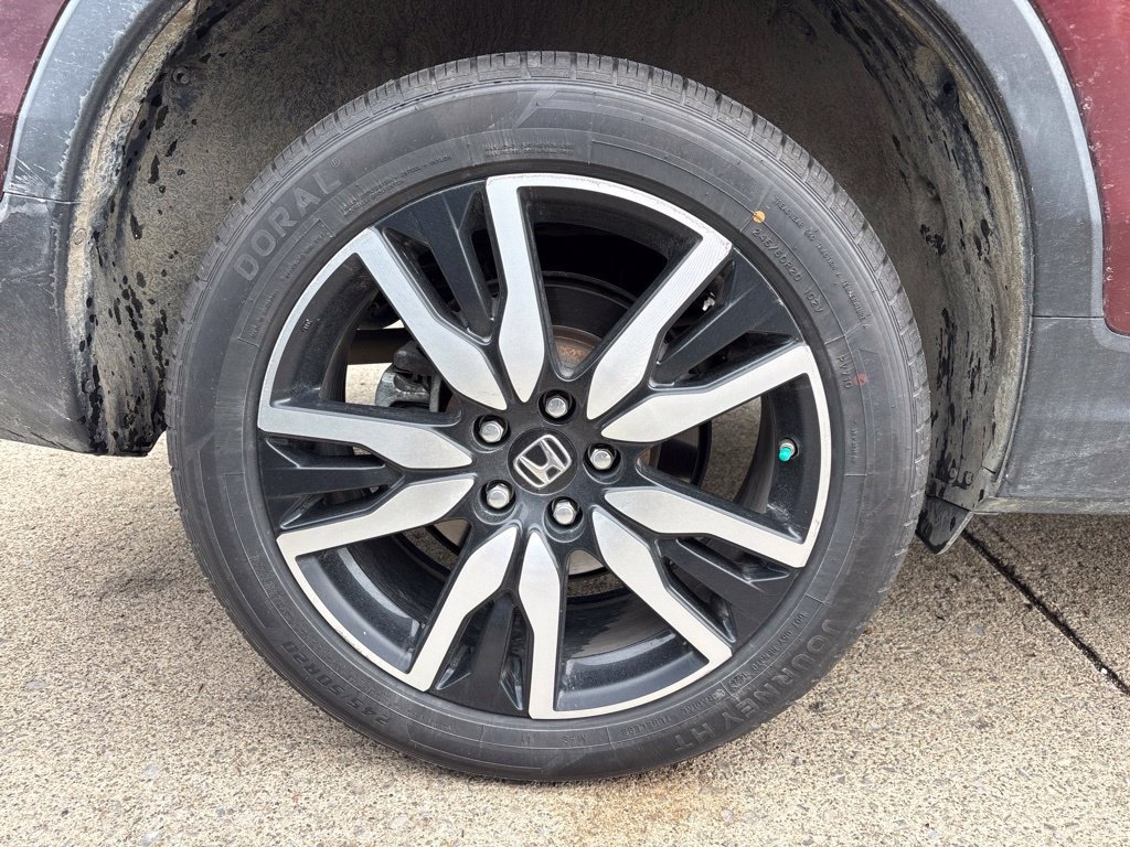 Used 2021 Honda Pilot Touring image 8