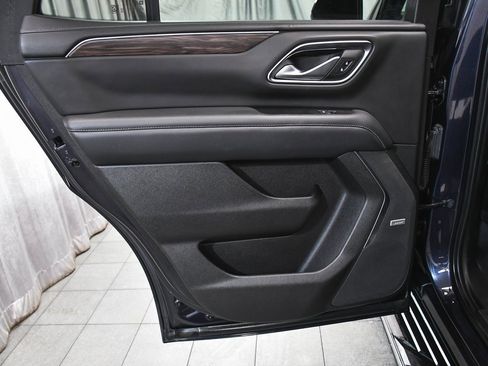 Used 2022 Chevrolet Tahoe LT w/ Luxury Package image 11