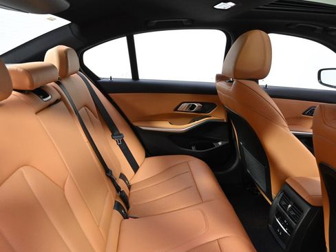 Used 2022 BMW 330i xDrive Sedan w/ Driving Assistance Package image 18