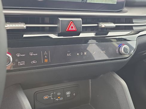 New 2026 Kia Sportage SX image 28