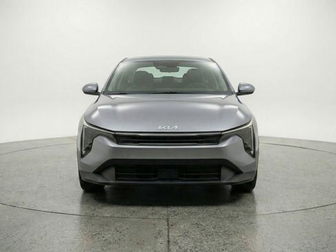 Used 2025 Kia K4 LXS image 2