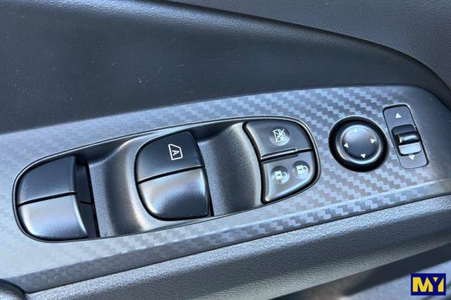 Used 2024 Nissan Altima 2.5 SV FWD image 12