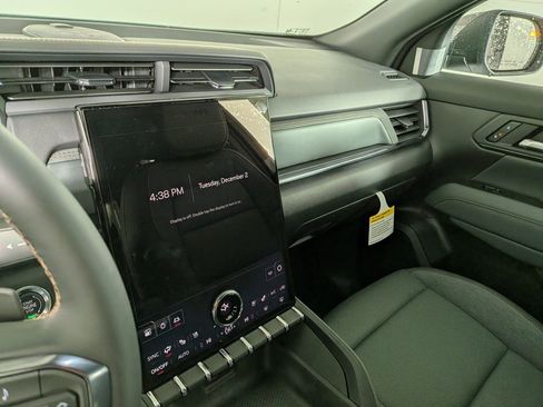 New 2026 GMC Terrain AT4 w/ Convenience Package III AWD/4WD image 21