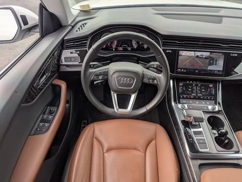 Used 2022 Audi Q8 Premium Plus w/ Premium Plus Package image 27