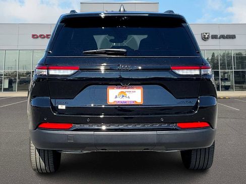 New 2025 Jeep Grand Cherokee Limited w/ Luxury Tech Group II image 5