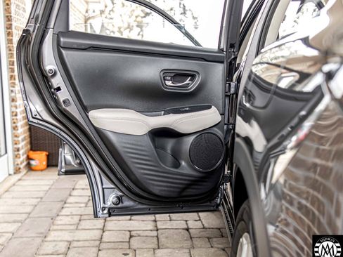 Used 2025 Honda HR-V LX image 32