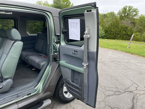 Used 2005 Honda Element EX image 48