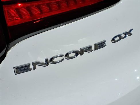 Used 2021 Buick Encore GX Essence w/ Experience Buick Package image 31