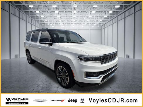 Used 2023 Jeep Grand Wagoneer Series III AWD/4WD image 1