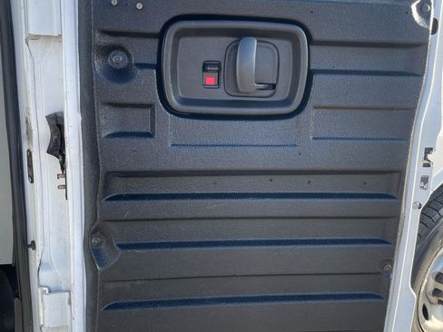 Used 2014 GMC Savana 2500 RWD image 19