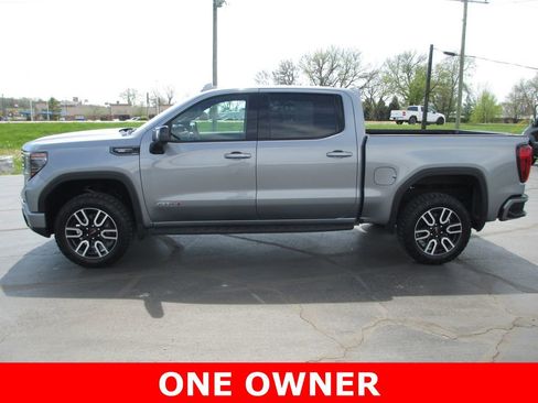 Used 2024 GMC Sierra 1500 AT4 w/ Technology Package image 11