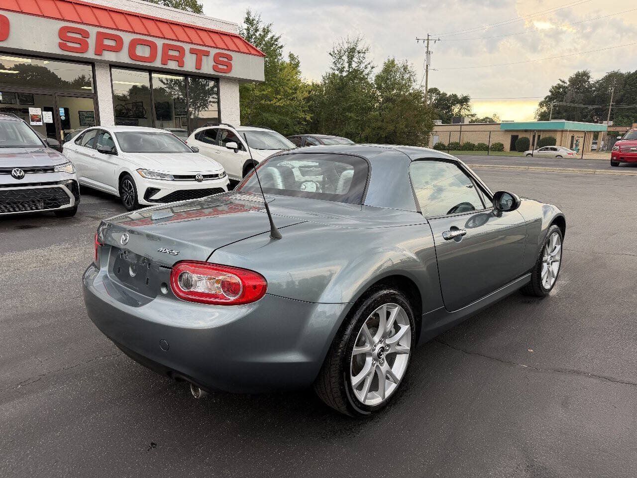 Used 2013 MAZDA MX-5 Miata Grand Touring RWD image 5