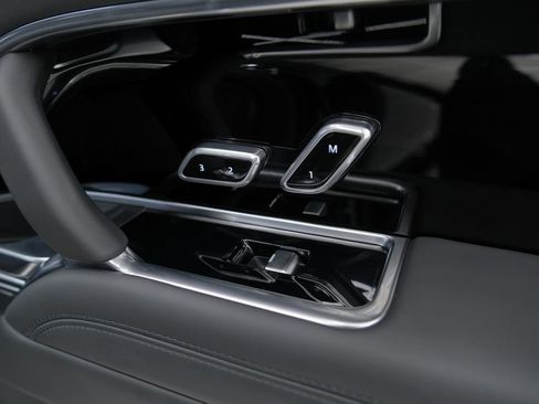 Used 2026 Land Rover Range Rover Long Wheelbase SE image 52