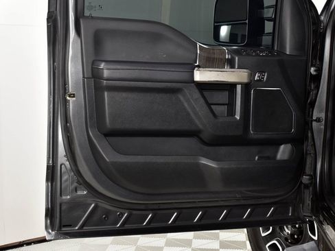 Used 2020 Ford F250 Lariat image 18